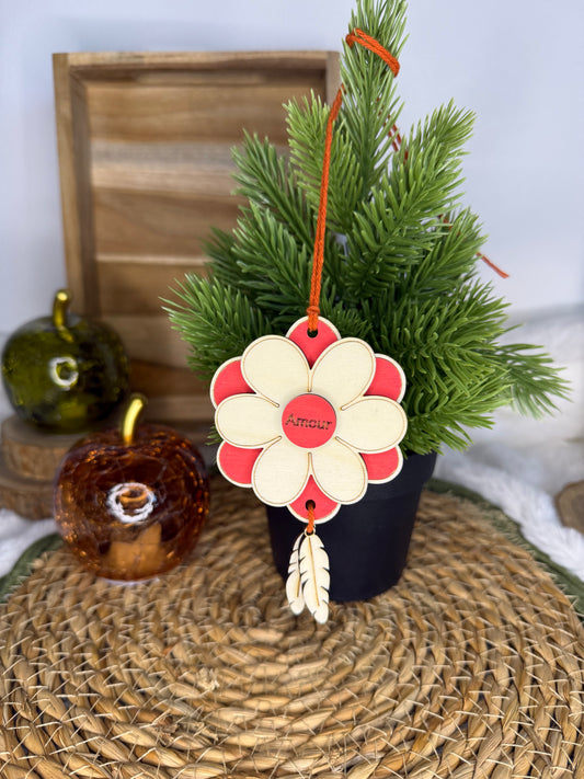 Décoration en bois – À suspendre au rétroviseur