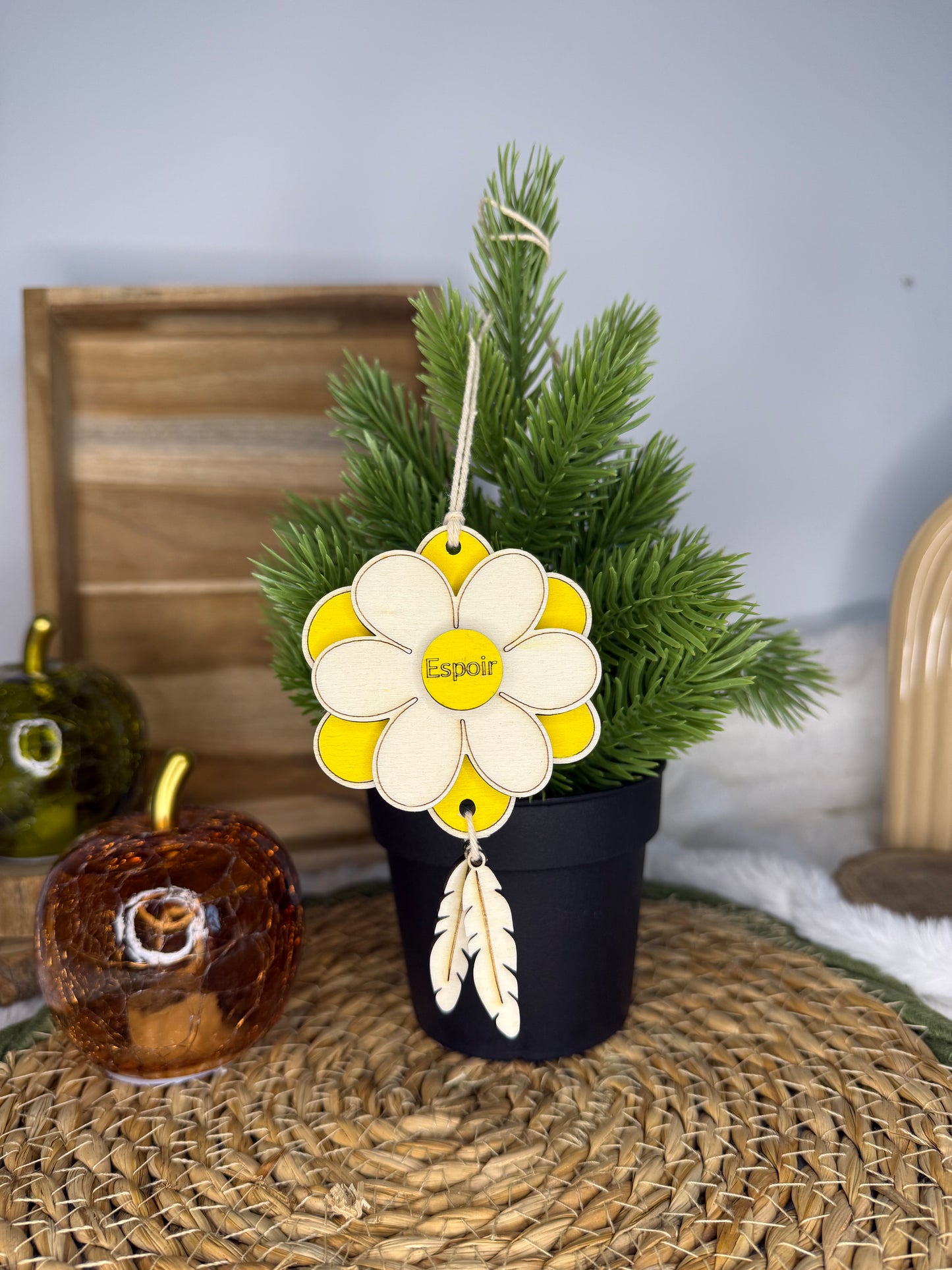 Décoration en bois – À suspendre au rétroviseur