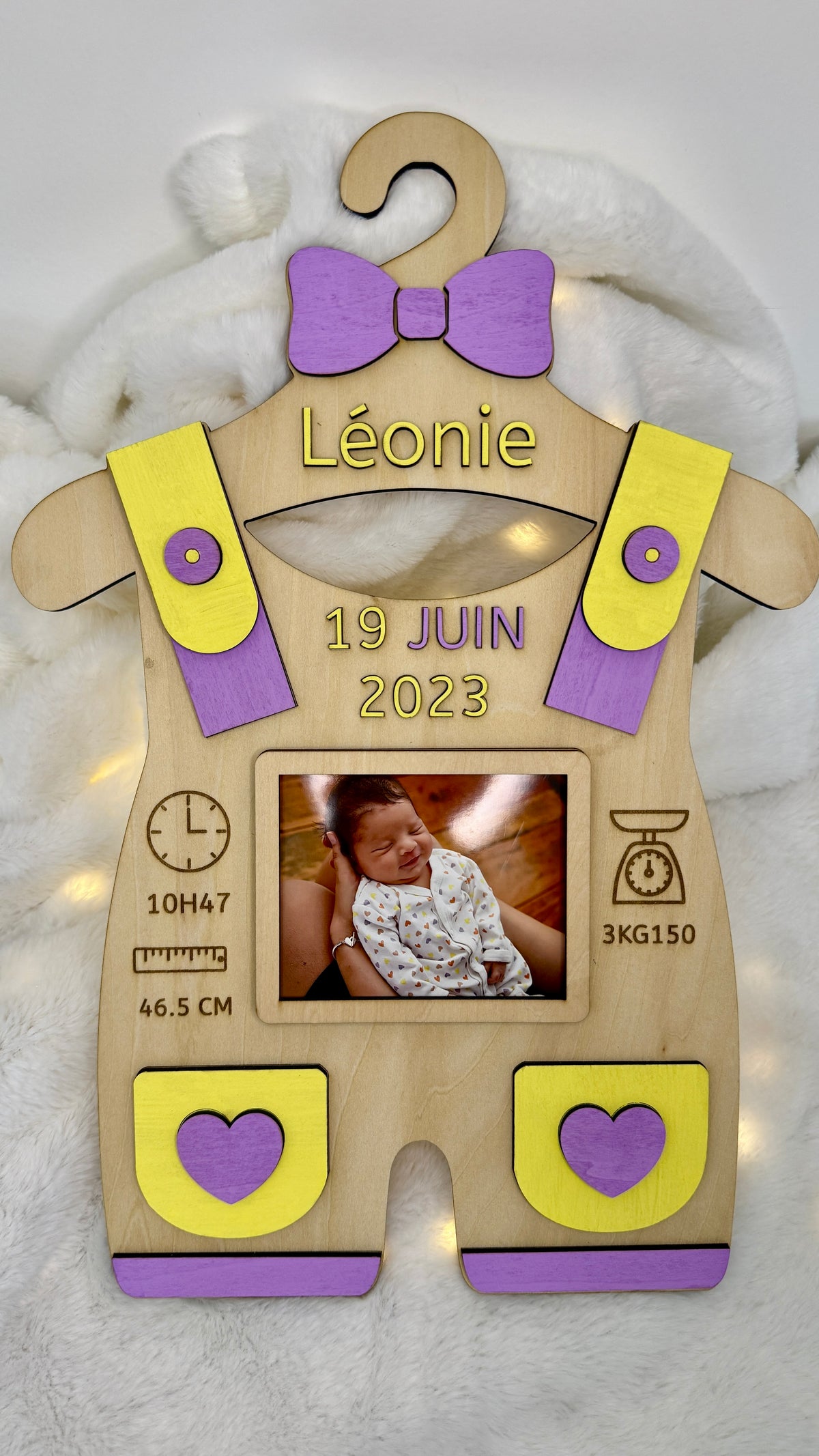 Cintre naissance personnalisé avec body